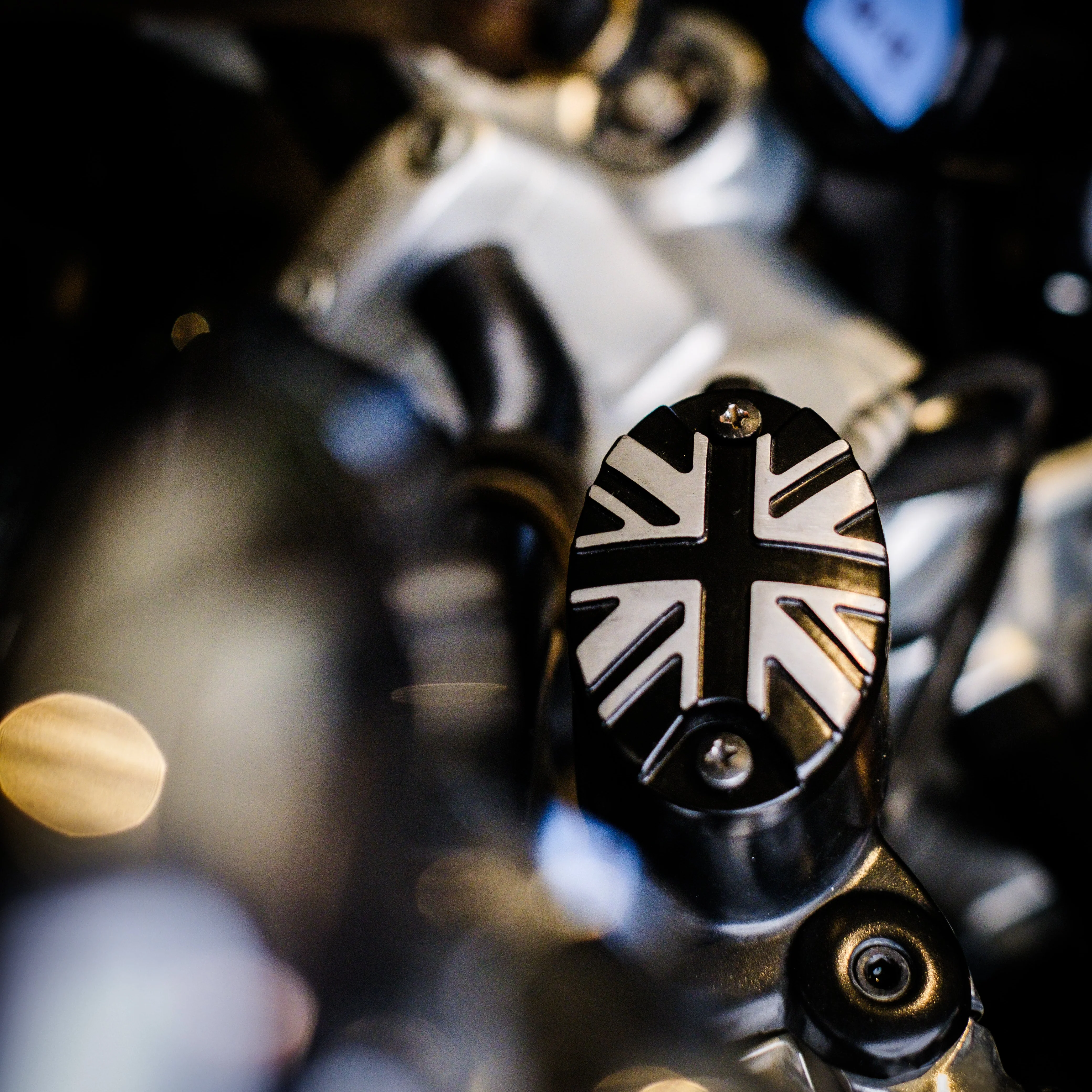 brake oil reservoir cap - Image 6