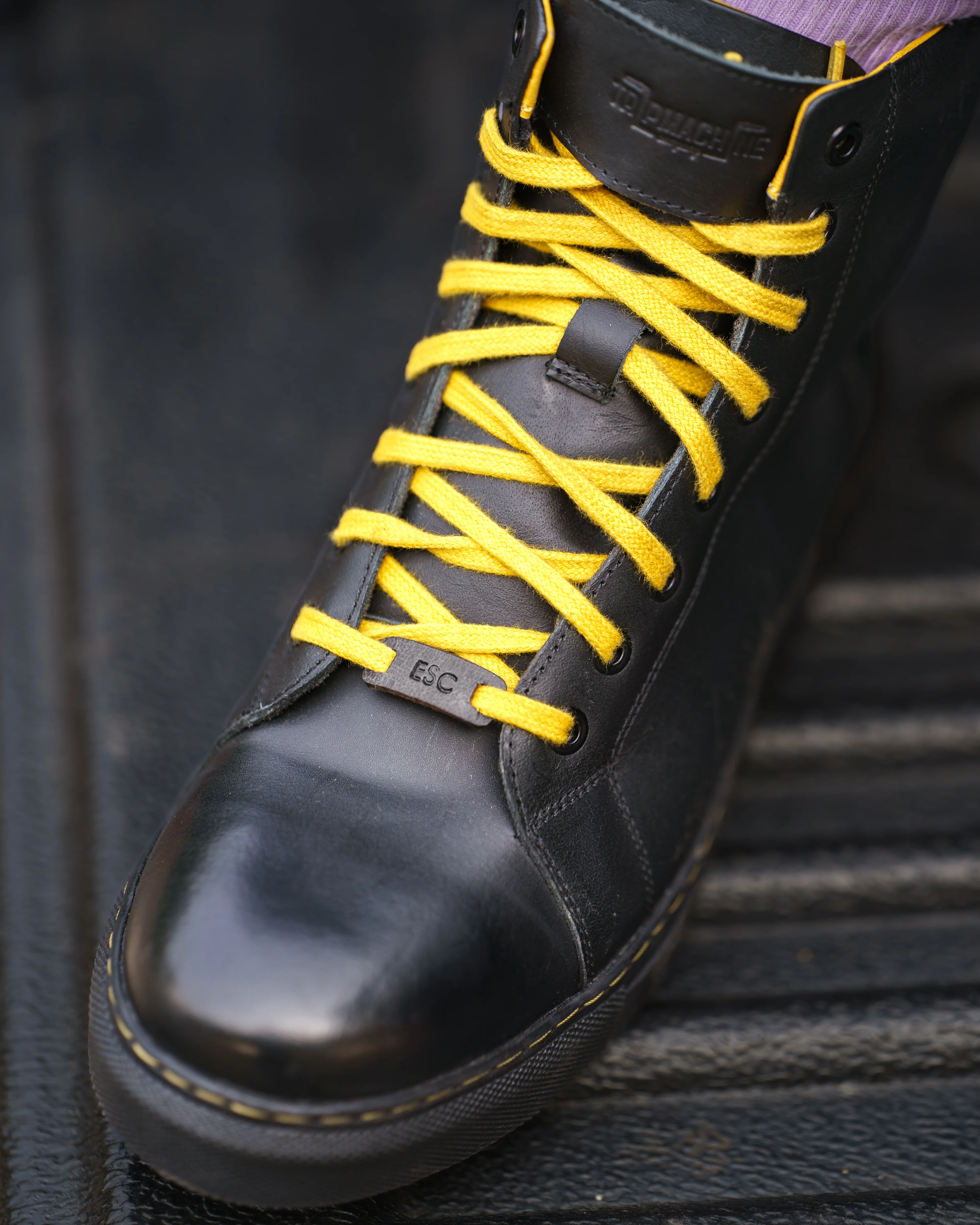 esc: men's riding sneakers black with shoe protector - Image 6