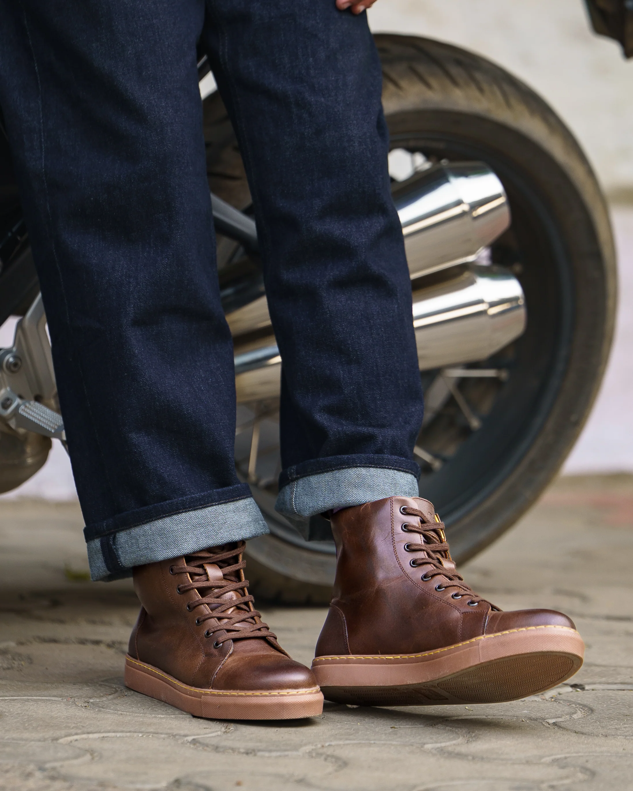 esc: men's riding sneakers mocha with shoe protector - Image 6