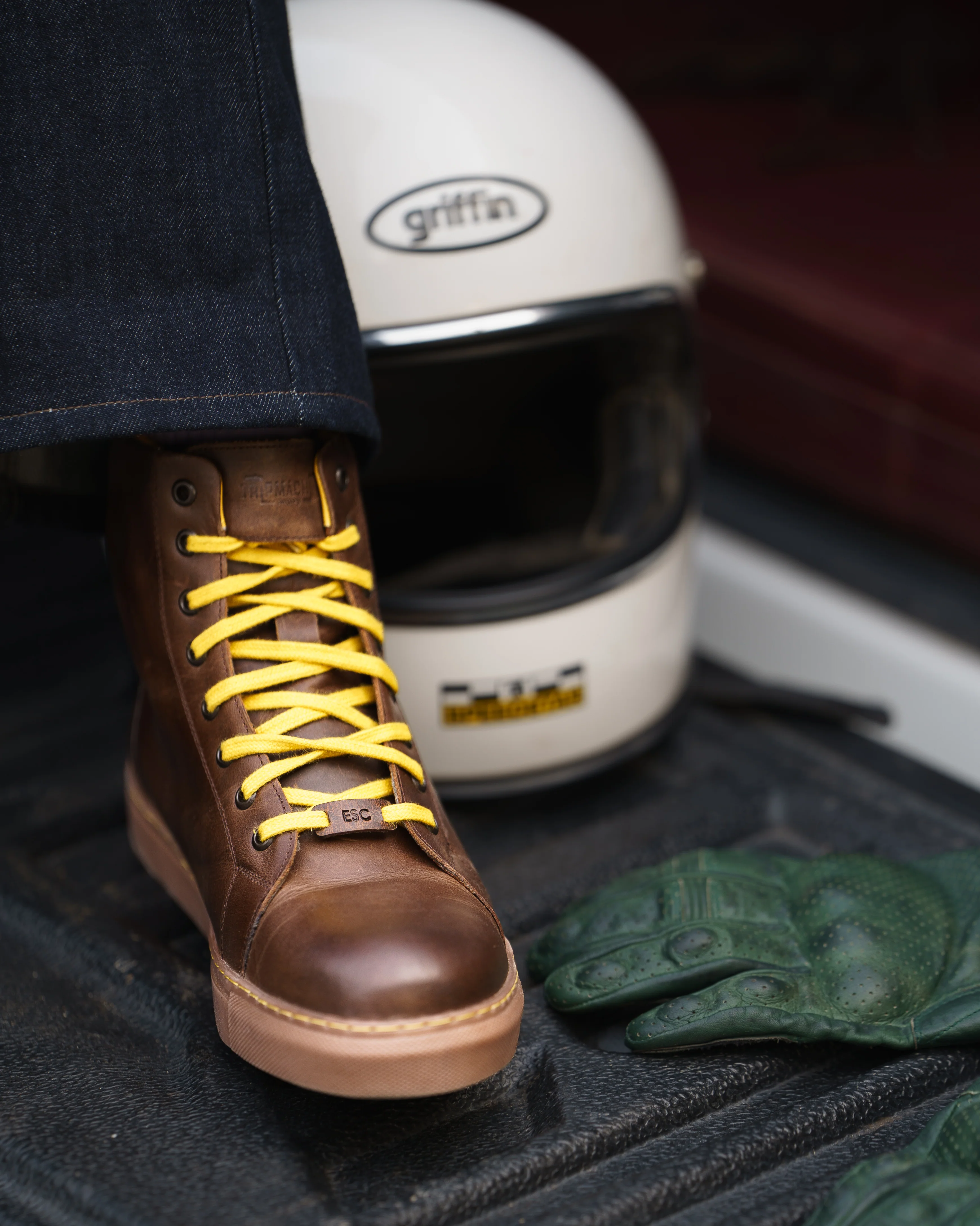 esc: men's riding sneakers mocha with shoe protector - Image 7