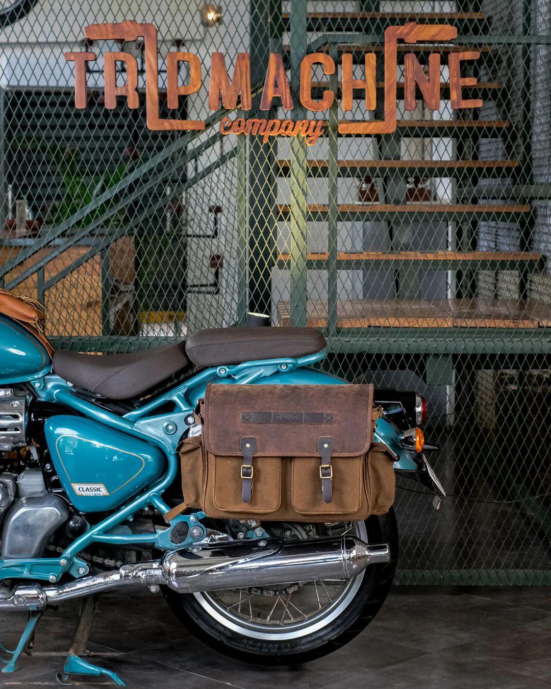 expedition saddlebag for classic 650