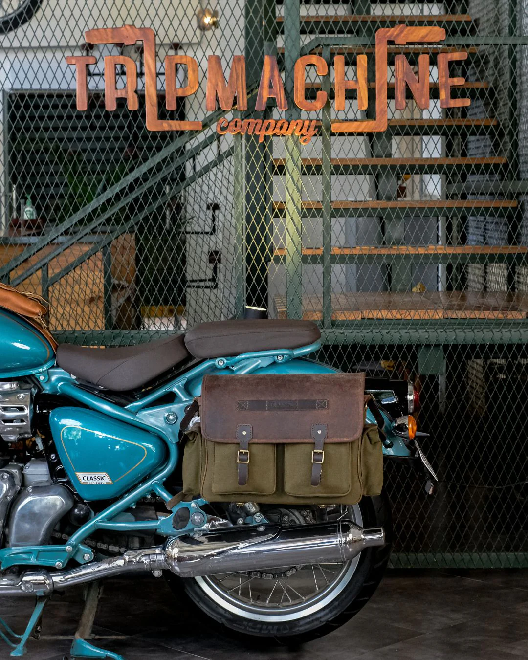 expedition saddlebag for classic 650 - Image 15