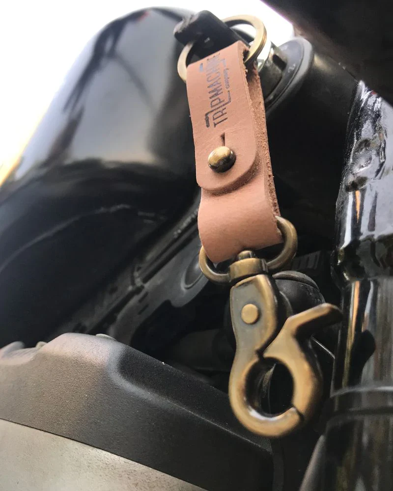 key fob with antique gold - Image 25
