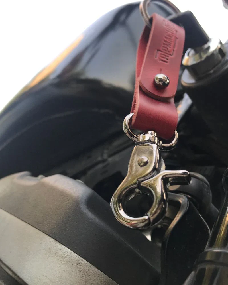 key fob with metallic black - Image 12