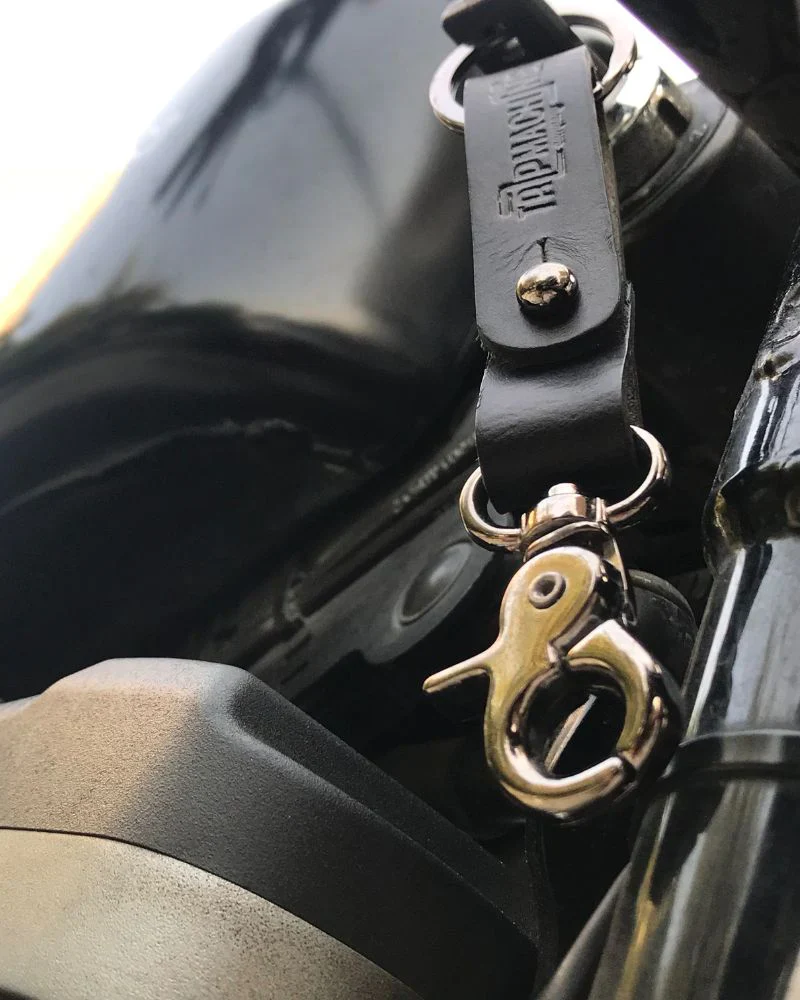 key fob with metallic black - Image 7