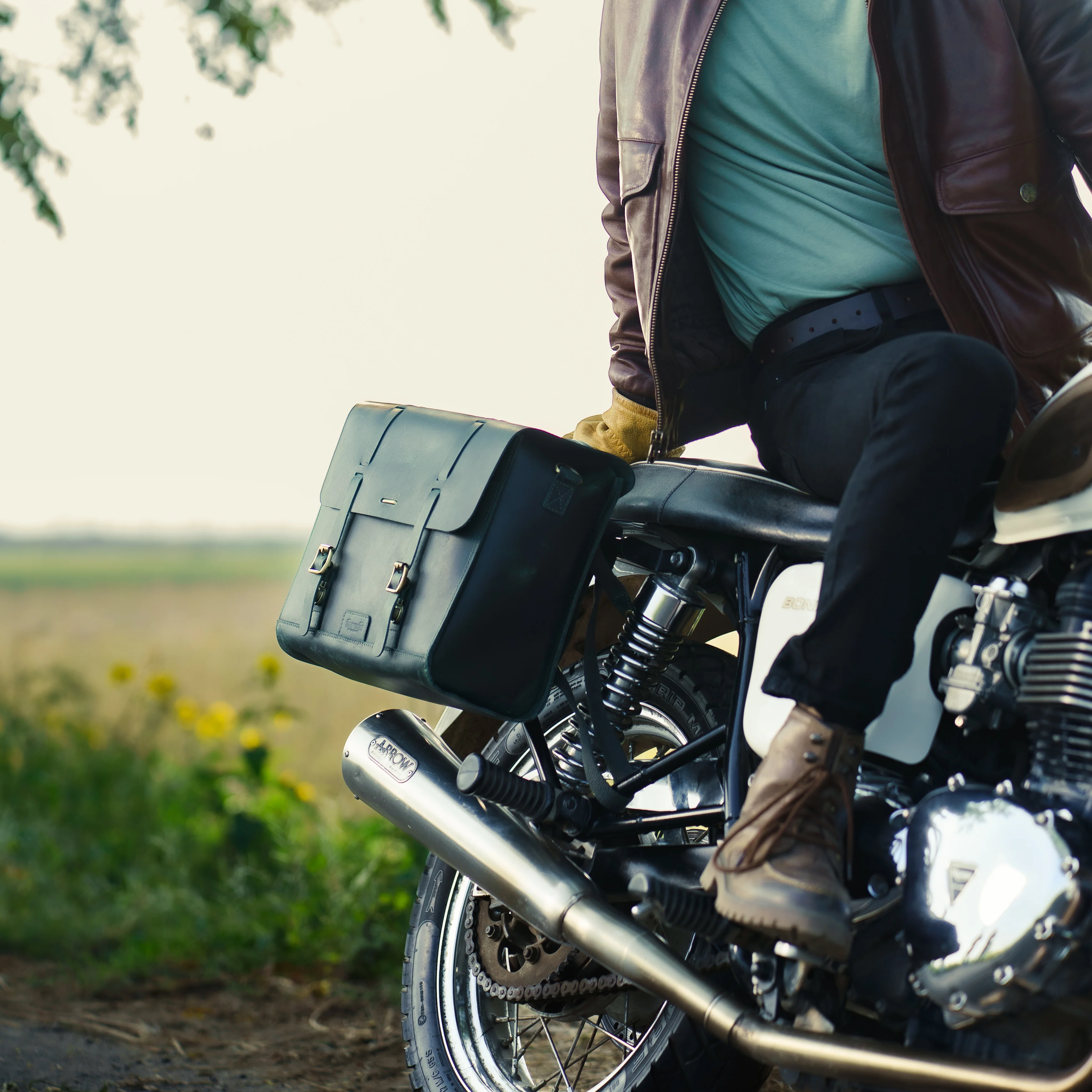 legacy saddlebag for super meteor 650 - Image 6