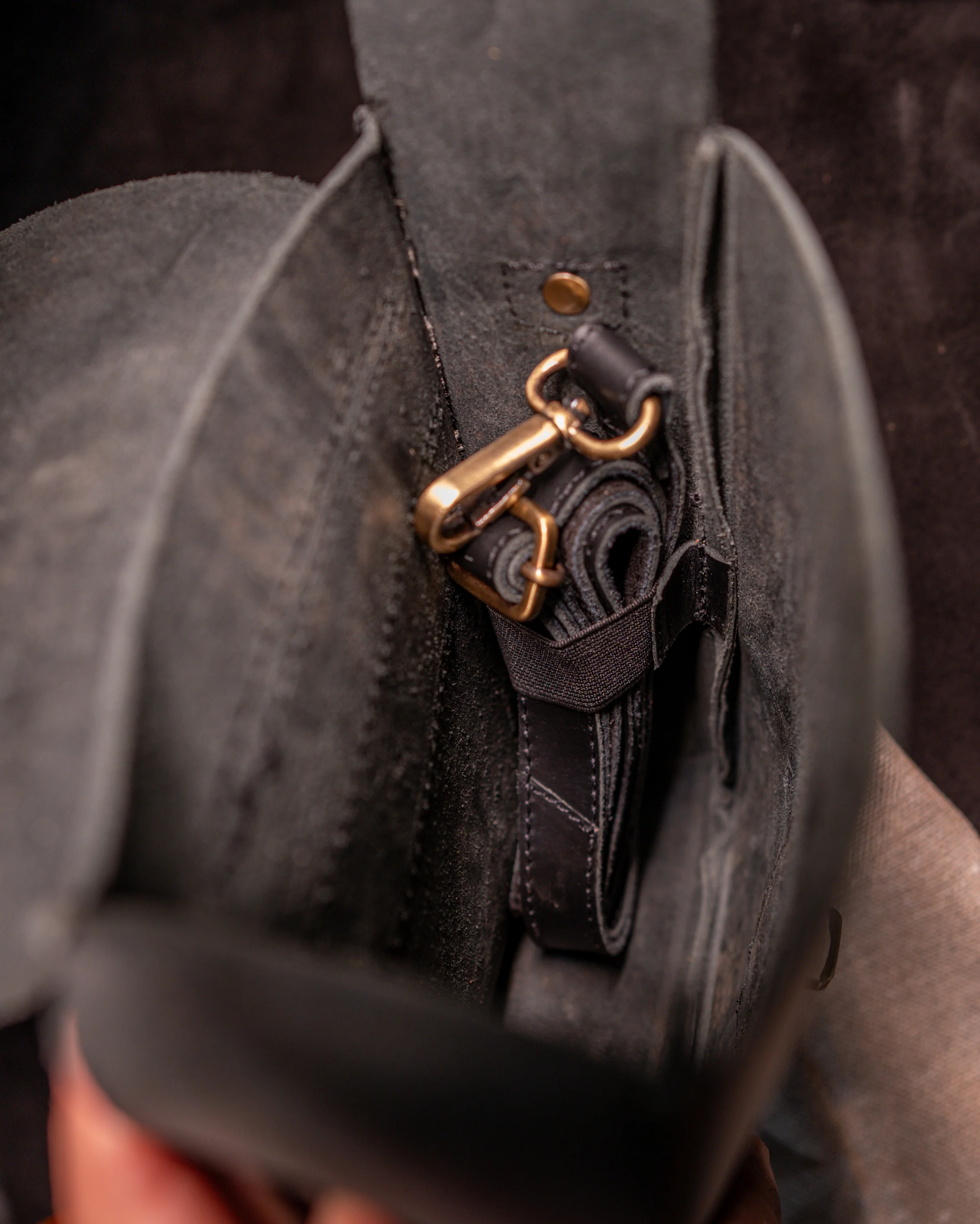 moto sling bag - Image 10
