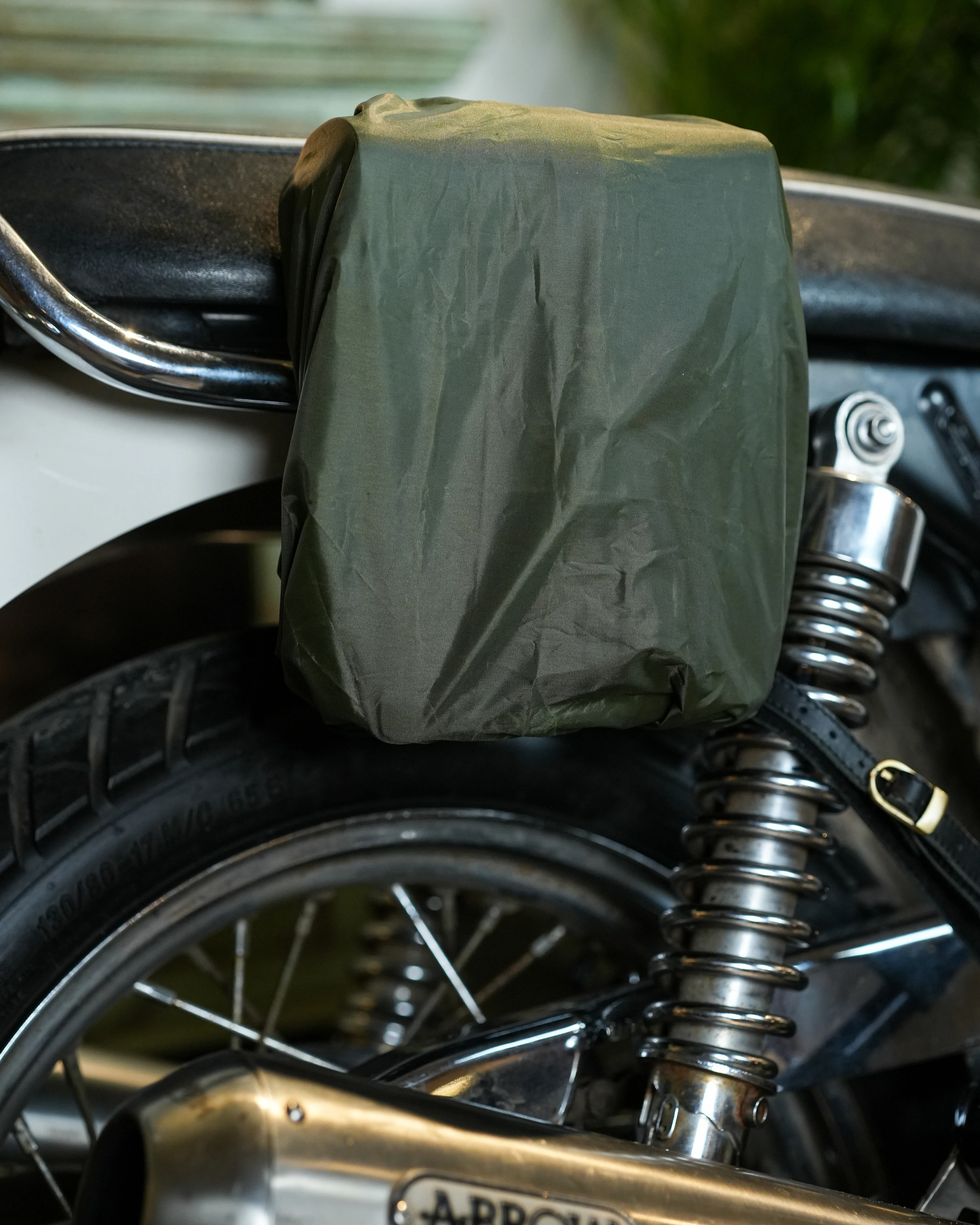 moto sling bag - Image 15