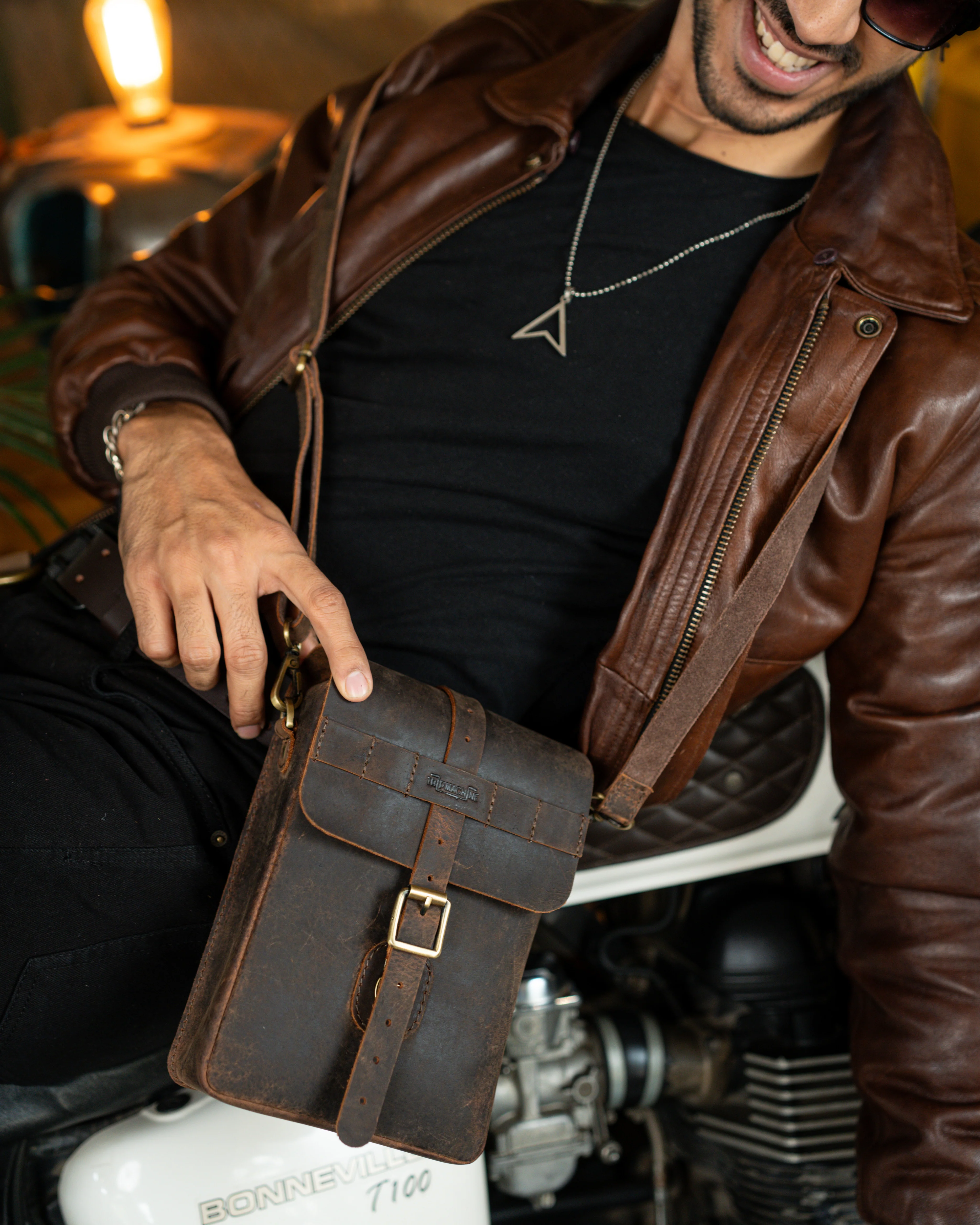 moto sling bag - Image 21