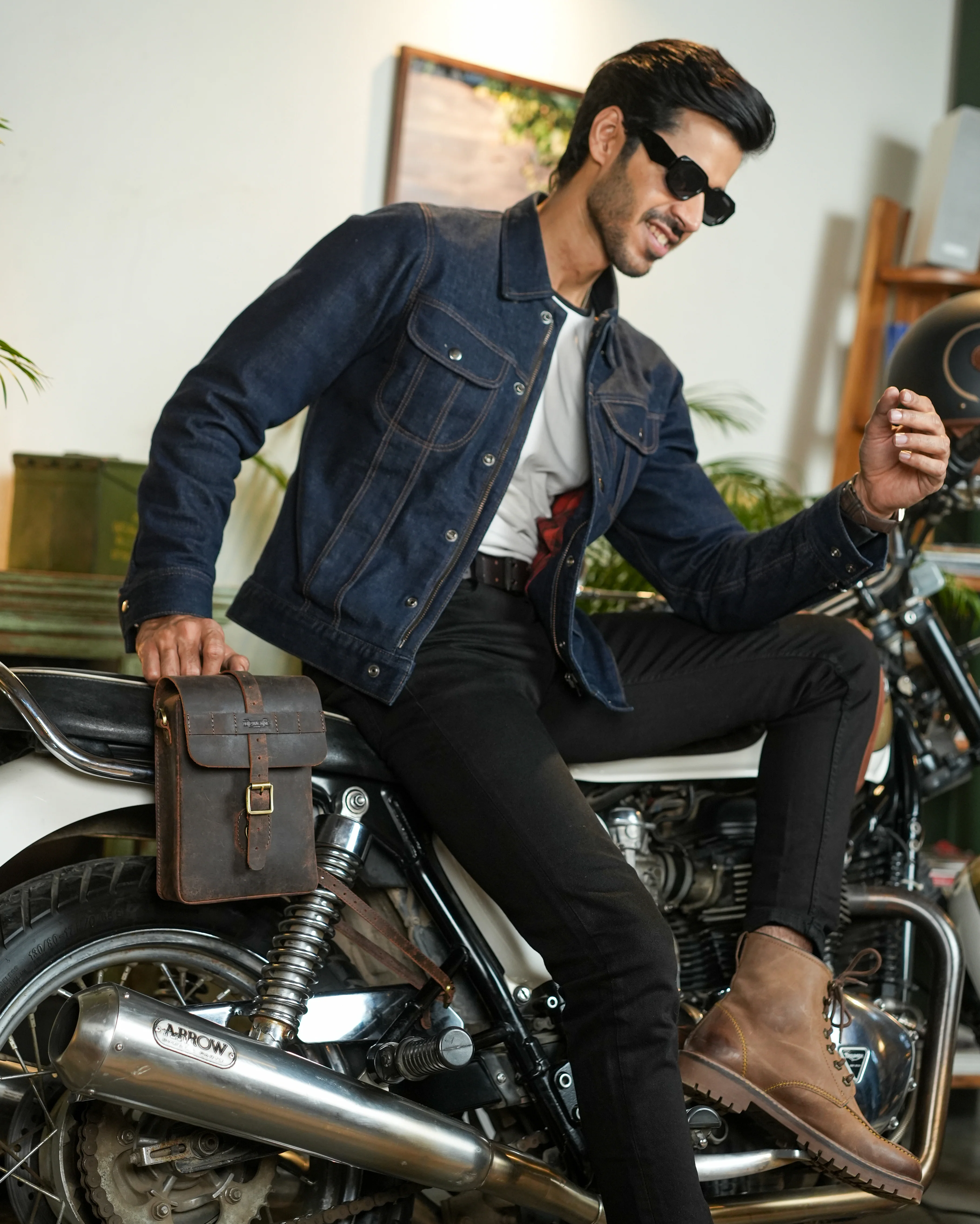 moto sling bag - Image 25