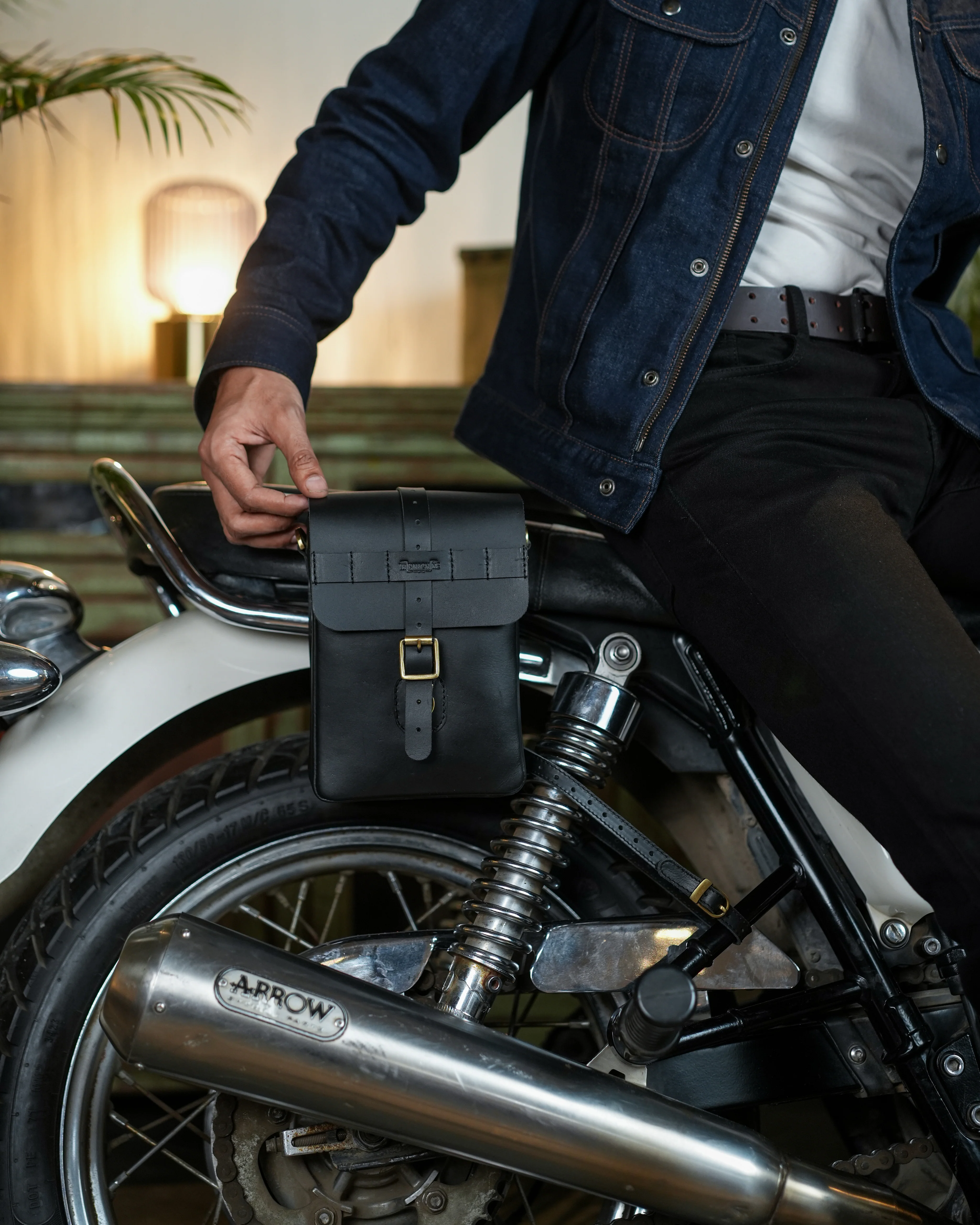 moto sling bag - Image 6