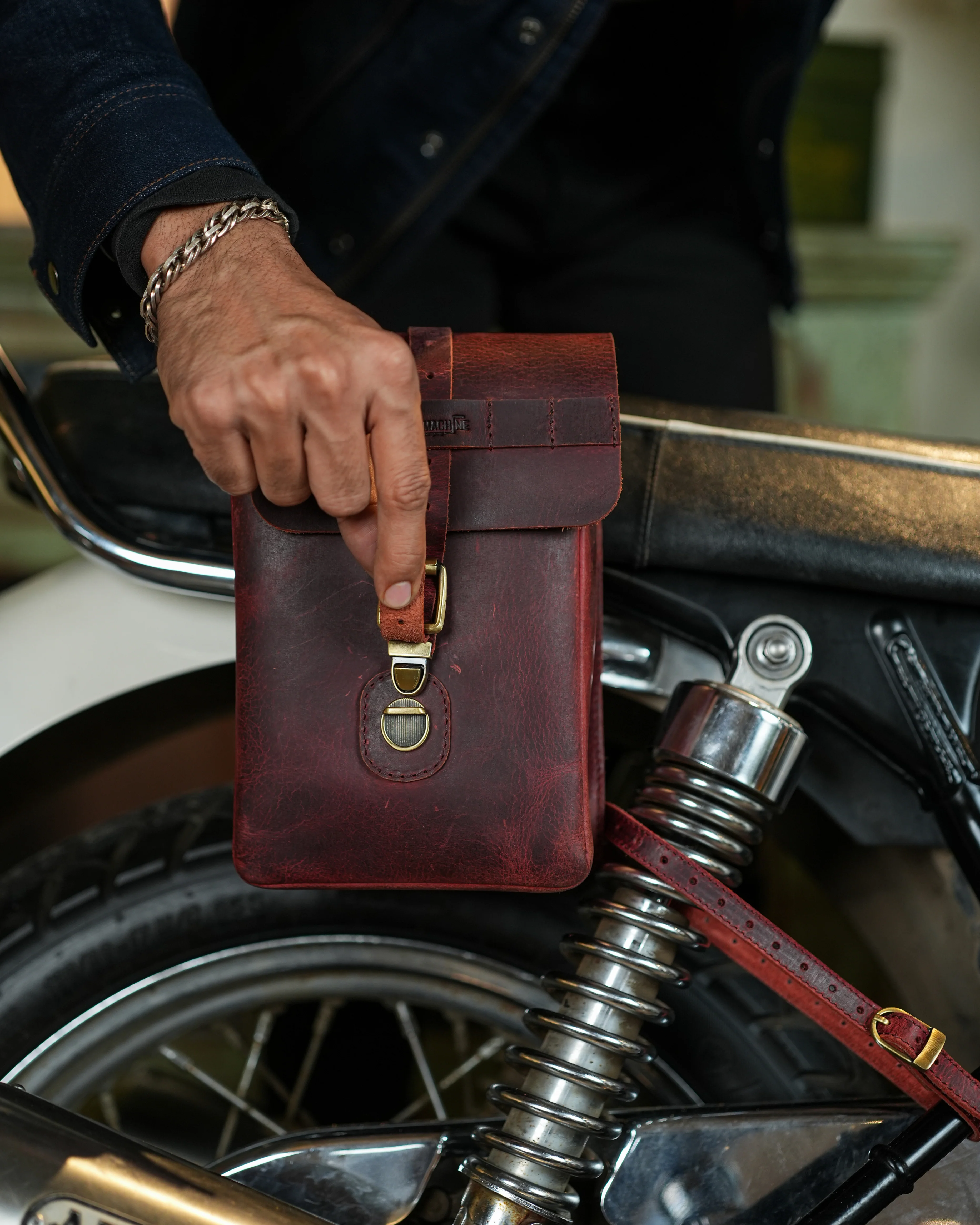 moto sling bag - Image 77