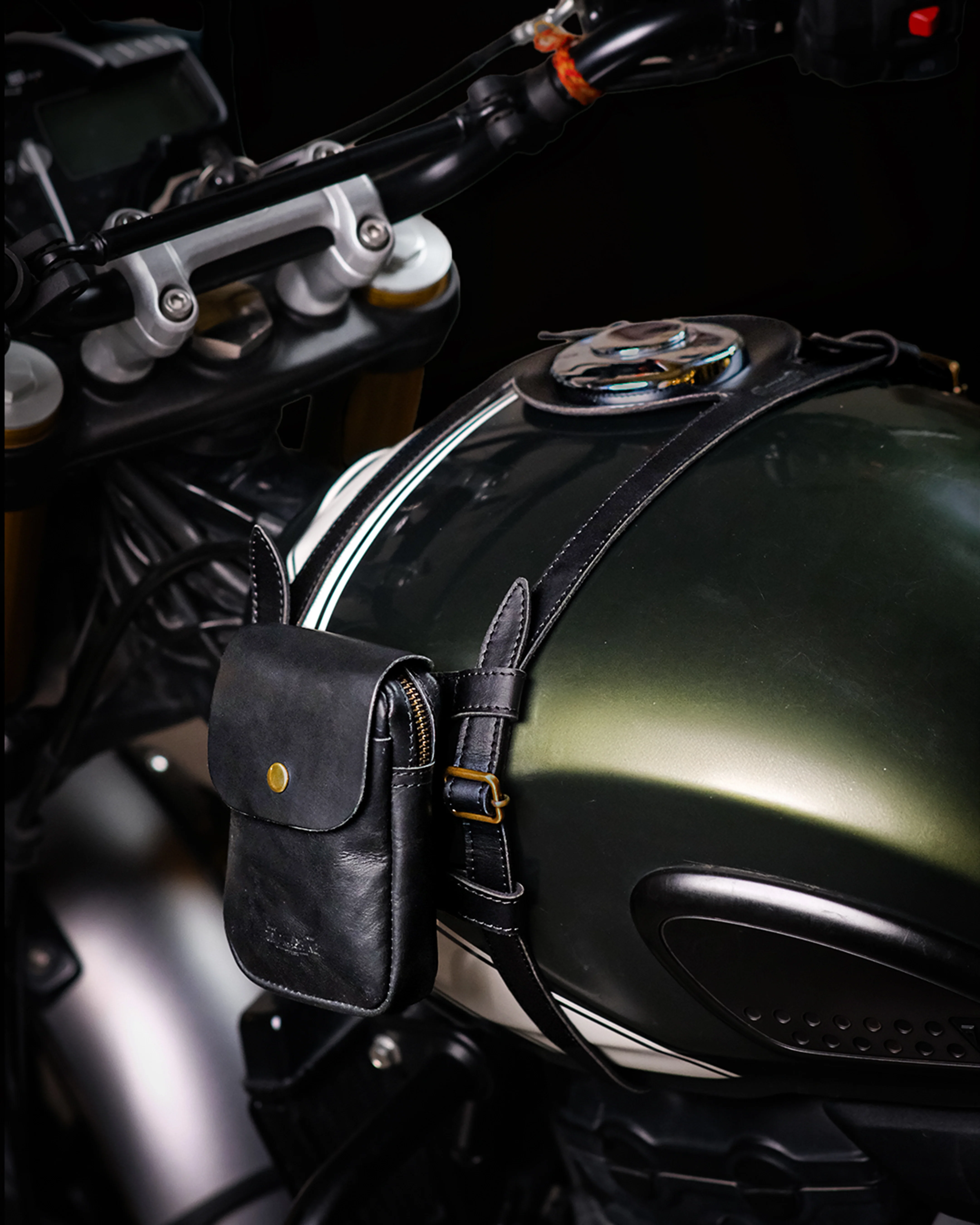 tank strap crafted to fit triumph 400 - Image 6