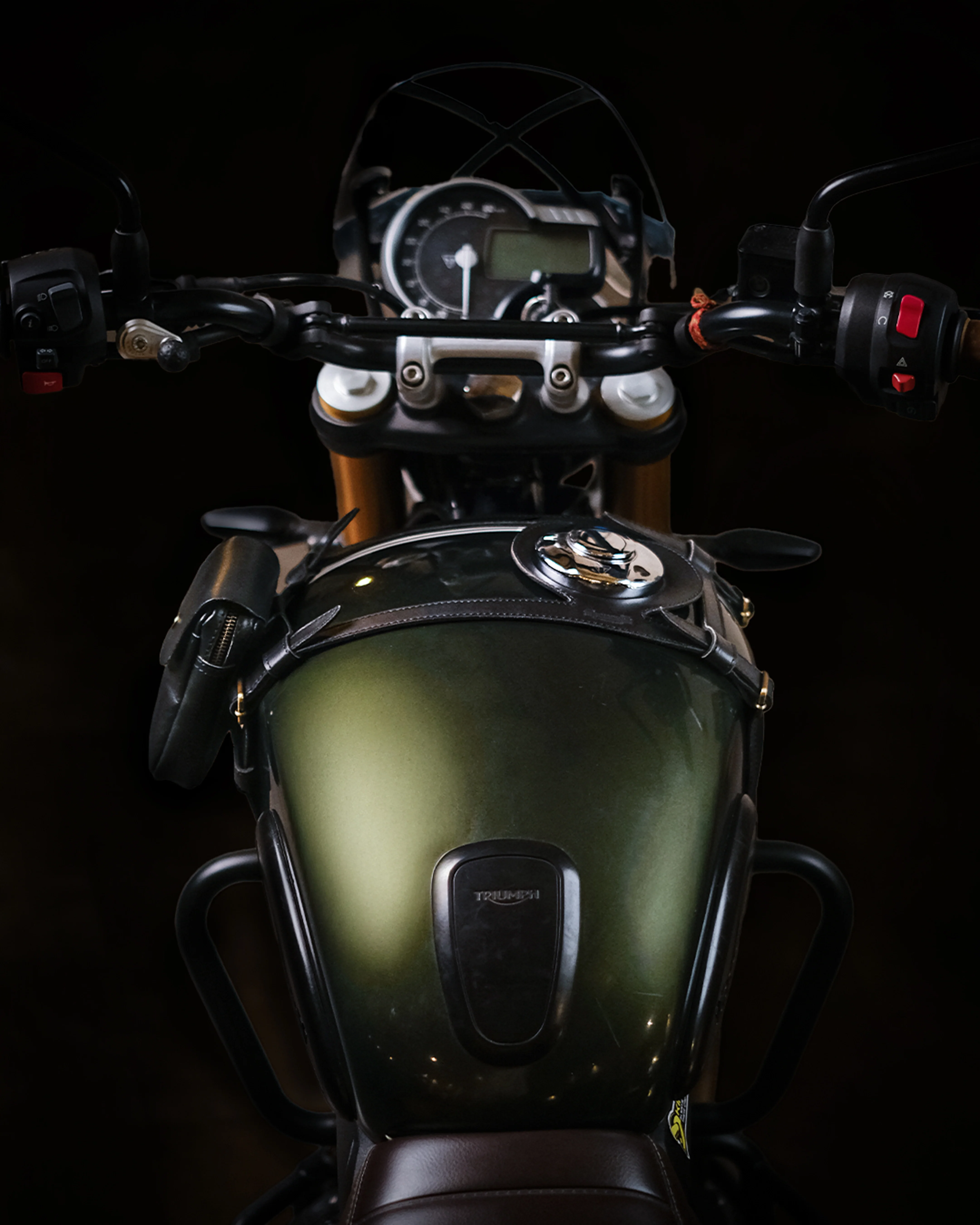 tank strap crafted to fit triumph 400 - Image 8