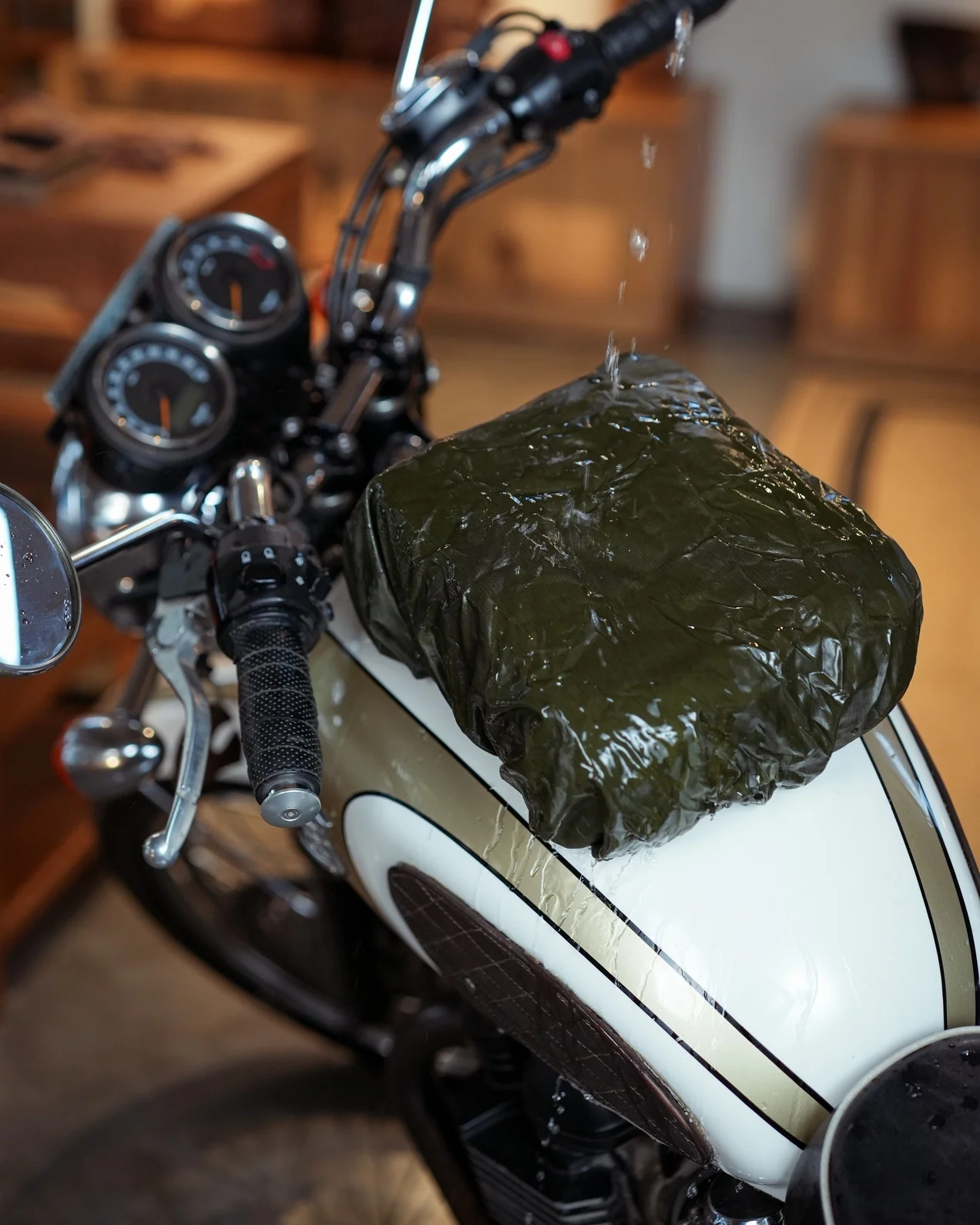 tank and tail bag - Image 14