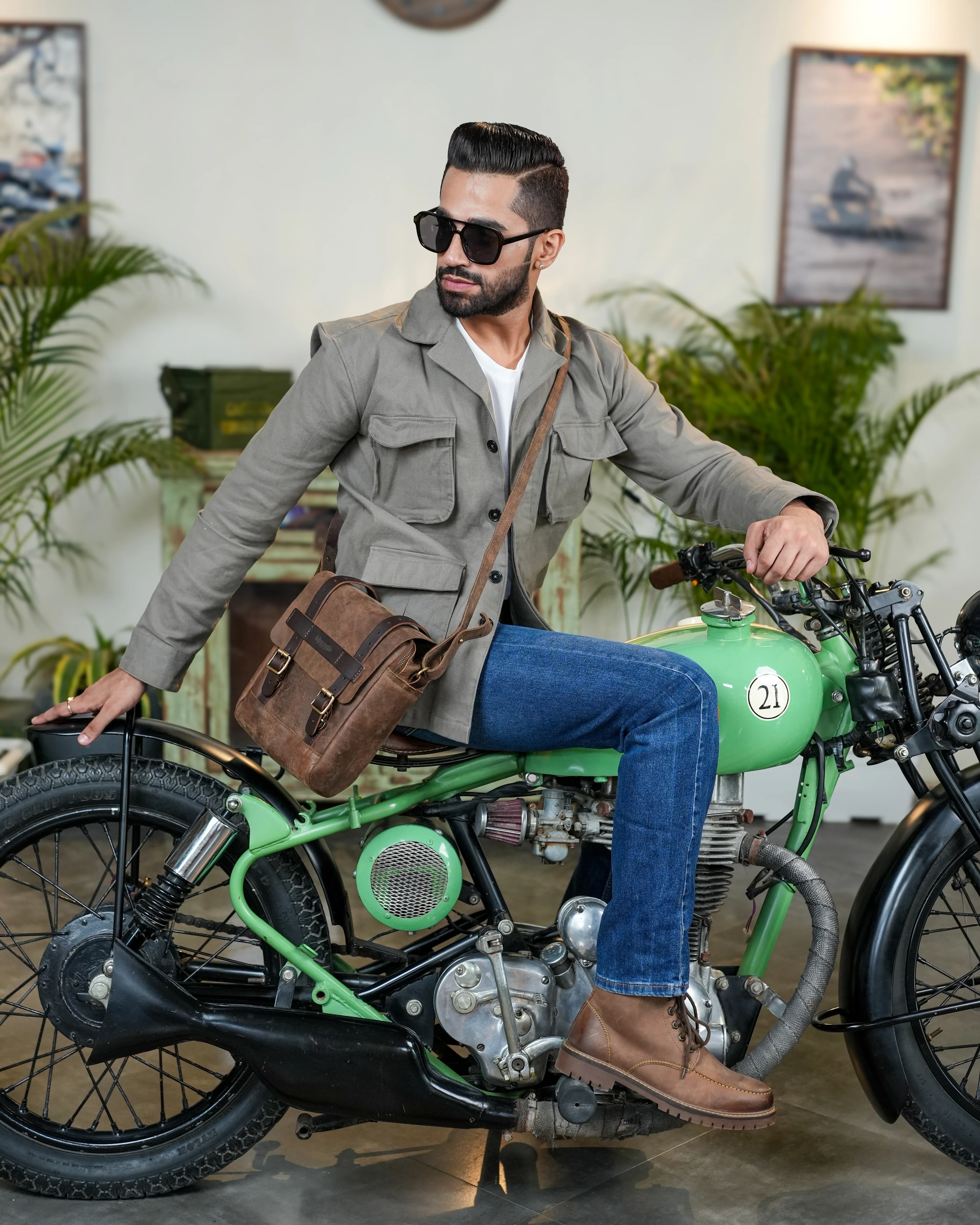 tank and tail bag - Image 18