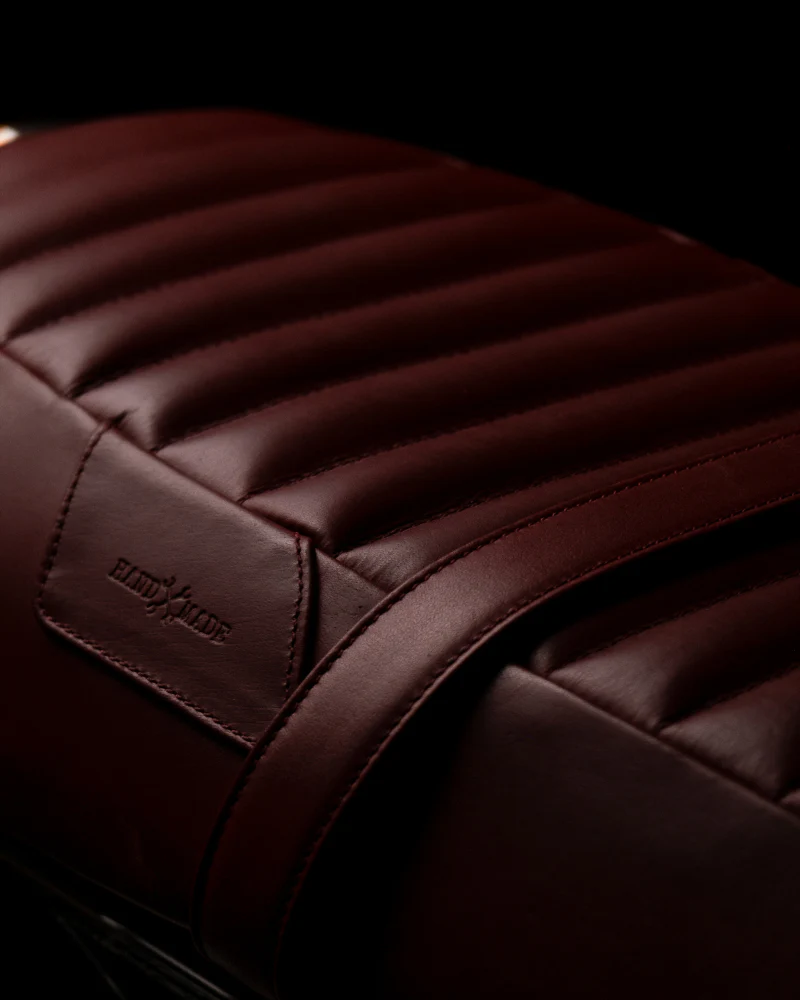 touring leather seat crafted to fit royal enfield interceptor 650 / gt 650 - Image 23