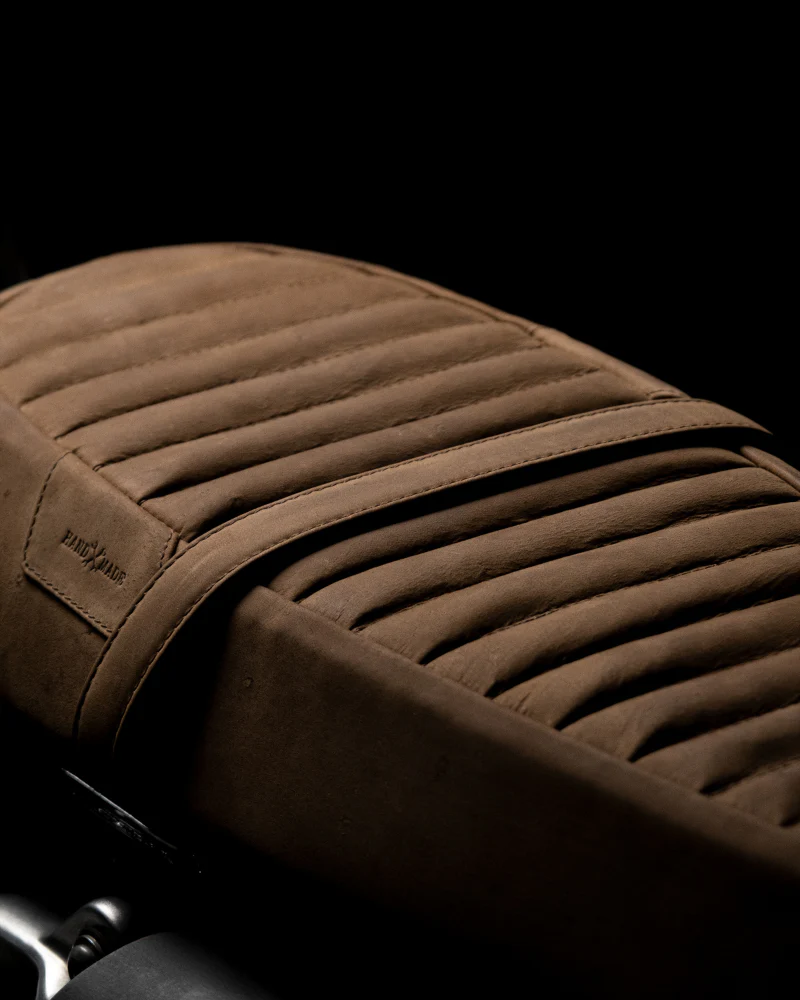 touring leather seat crafted to fit royal enfield interceptor 650 / gt 650 - Image 8