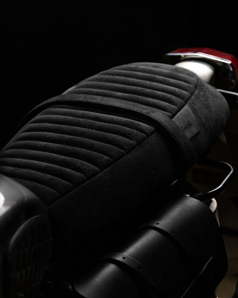touring suede seat crafted to fit royal enfield interceptor 650 / gt 650 - Image 11