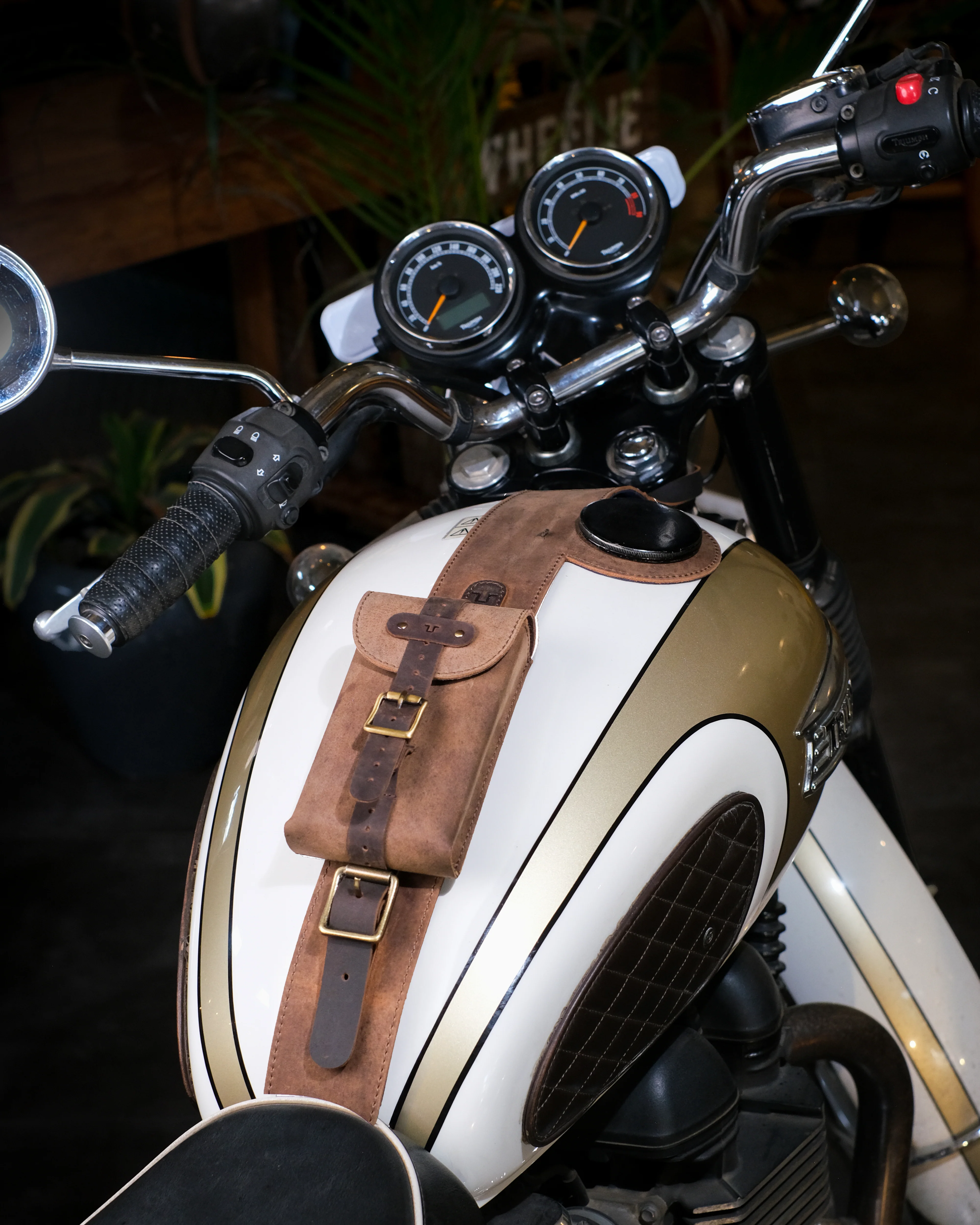 triumph: moto exclusive tank strap - Image 4